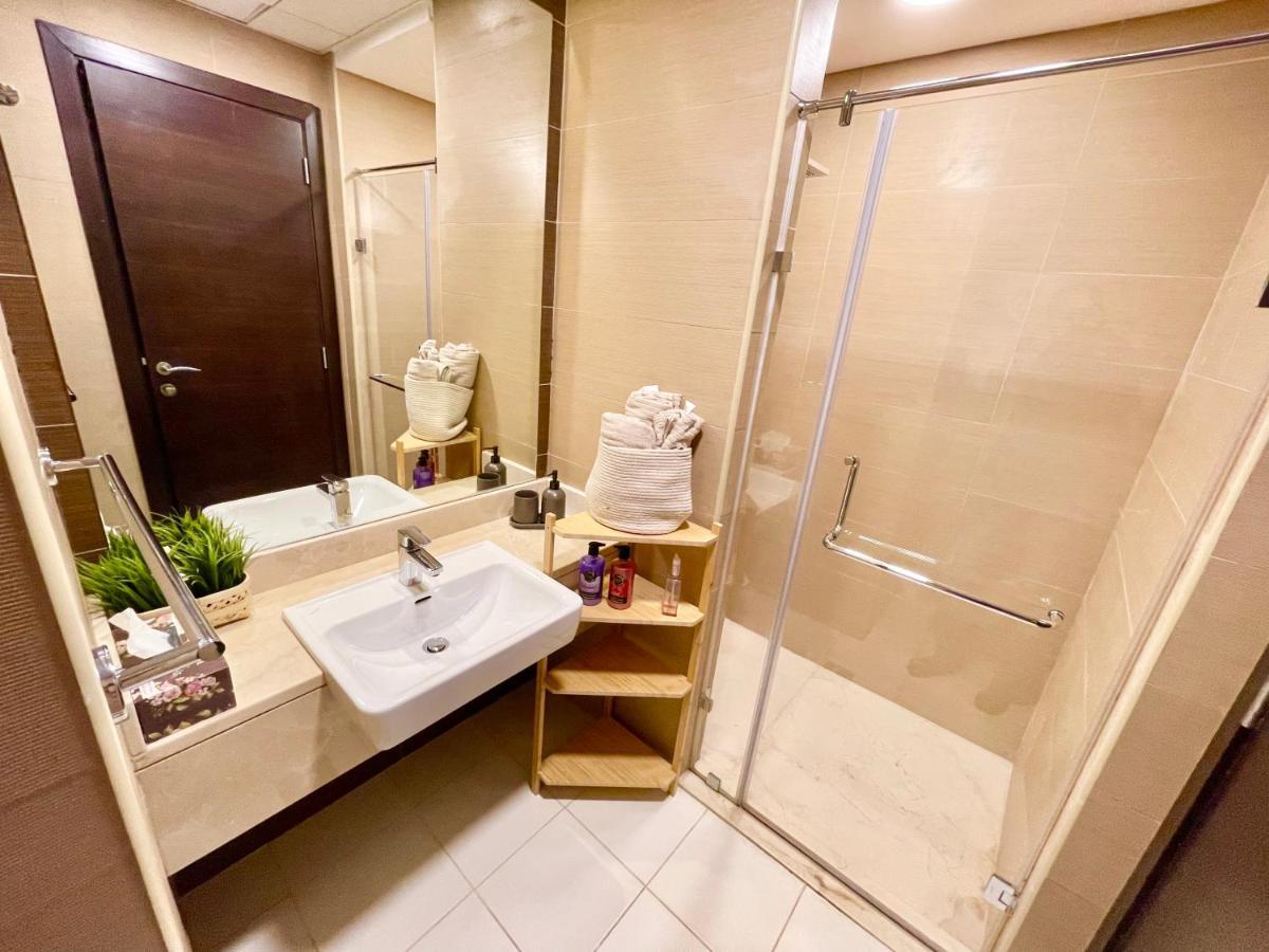 Super Elegant Studio Apartment-Sparkle Tower By Sweet Homes Dubai Eksteriør billede